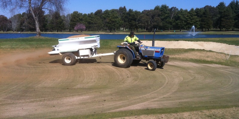 Dakota 410 Spreader